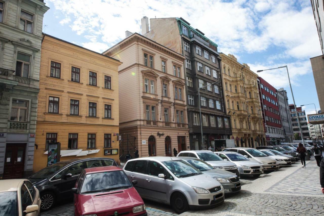 Family Duplex On Wenceslas Square Apartamento Praga Exterior foto